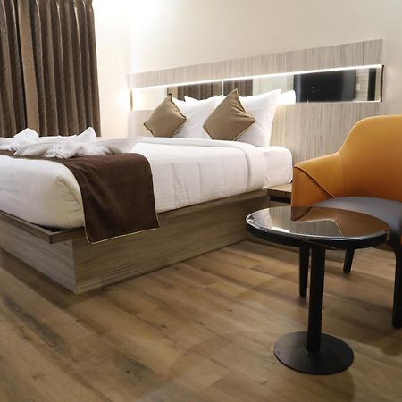 Kings Bury Inn Kumbakonam Extérieur photo