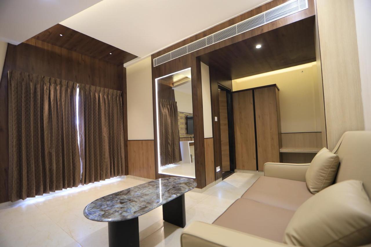 Kings Bury Inn Kumbakonam Extérieur photo