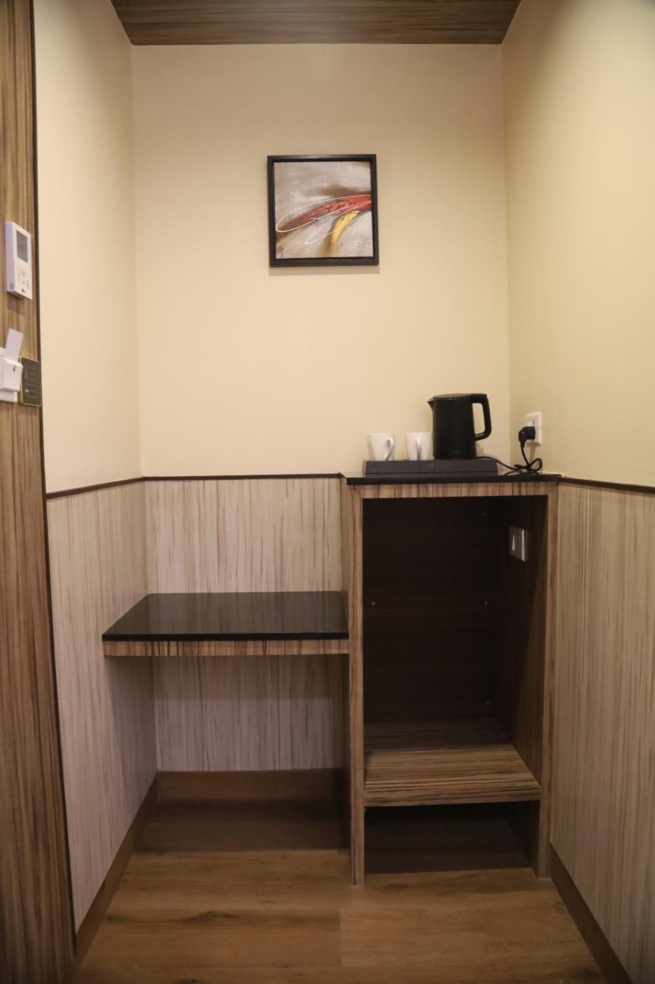 Kings Bury Inn Kumbakonam Extérieur photo