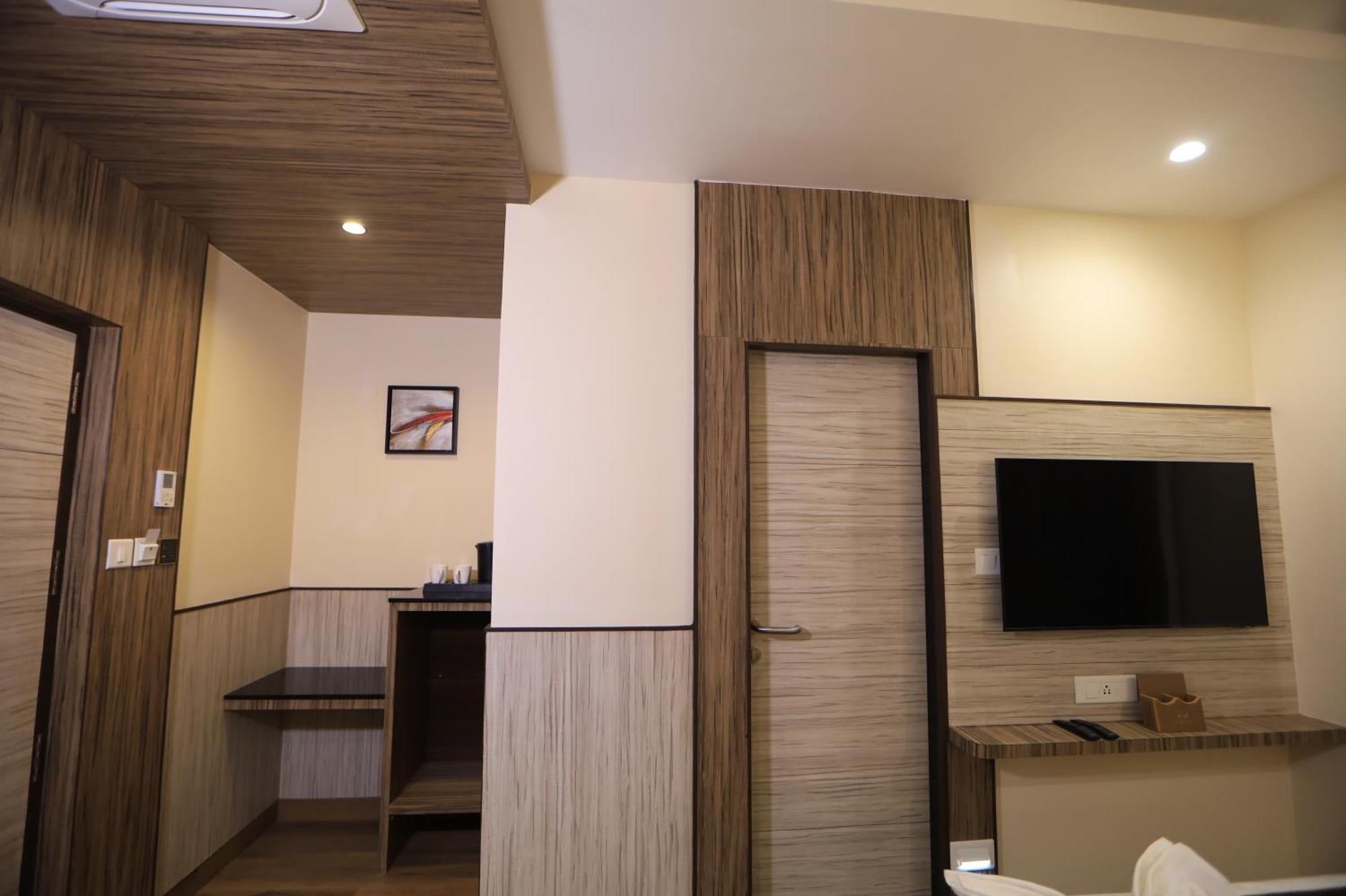 Kings Bury Inn Kumbakonam Extérieur photo