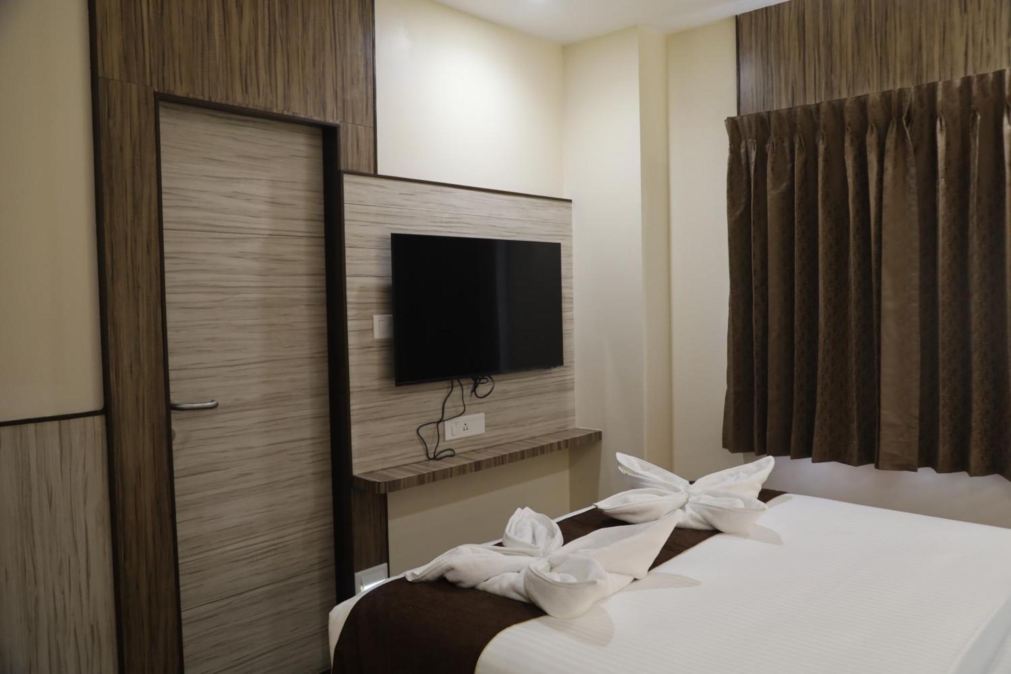 Kings Bury Inn Kumbakonam Extérieur photo