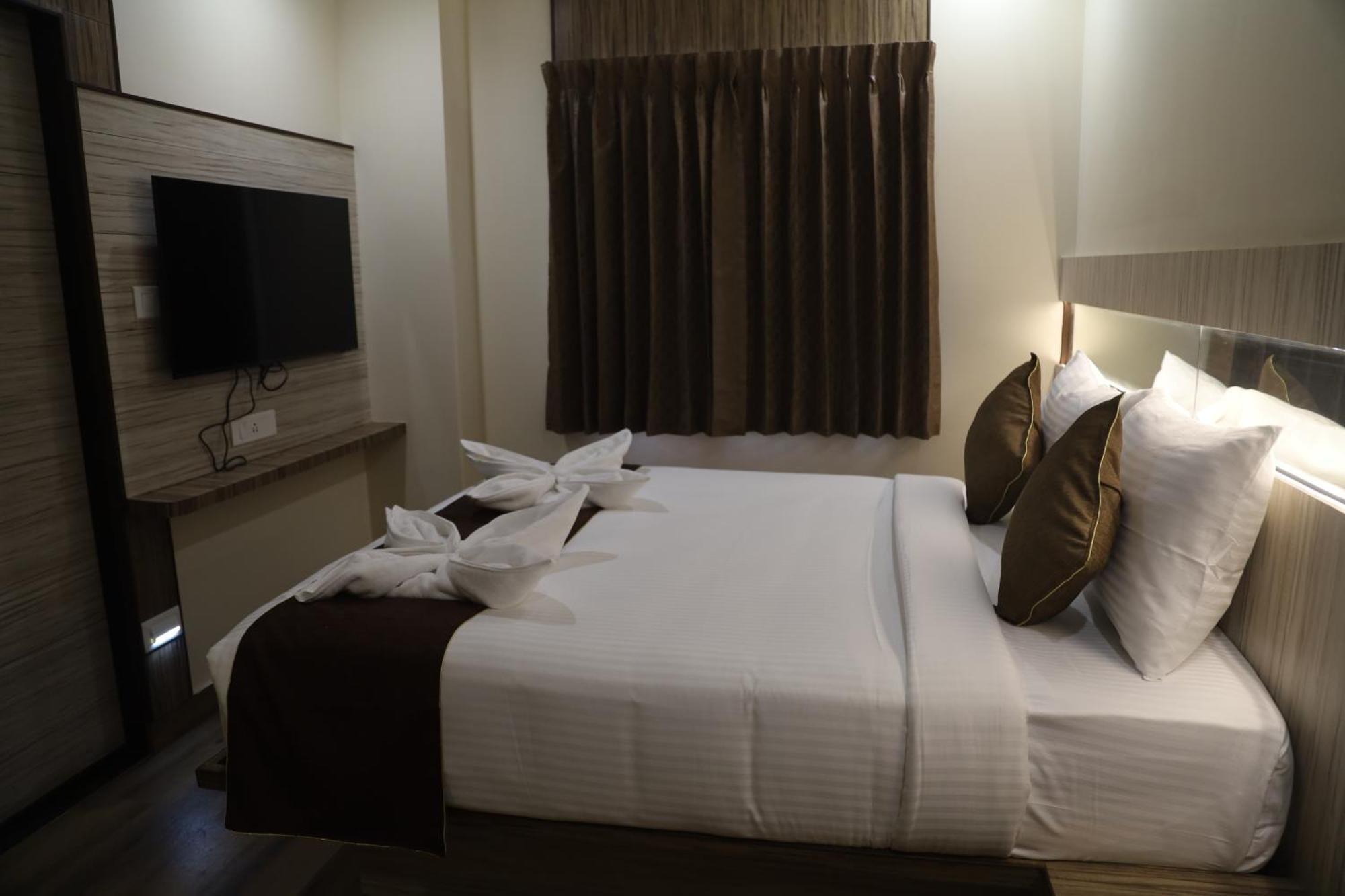 Kings Bury Inn Kumbakonam Extérieur photo