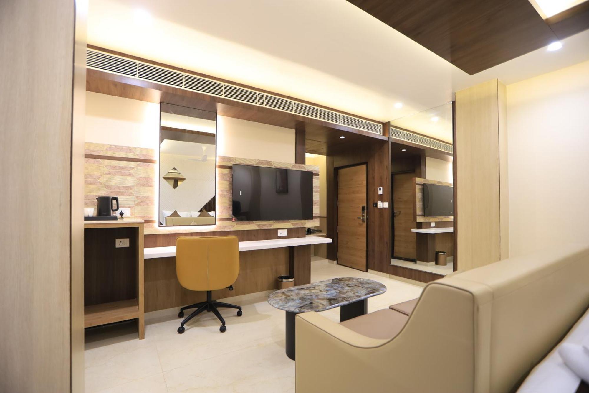 Kings Bury Inn Kumbakonam Extérieur photo