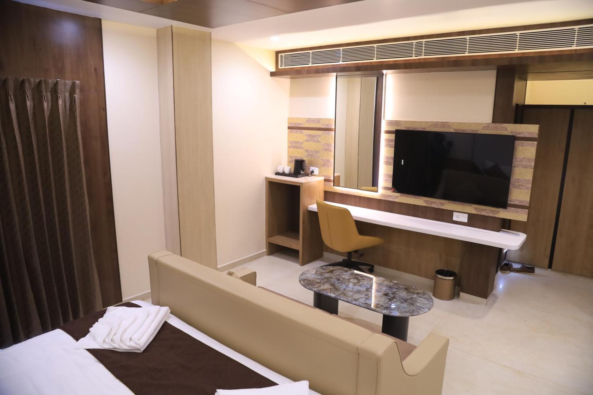 Kings Bury Inn Kumbakonam Extérieur photo