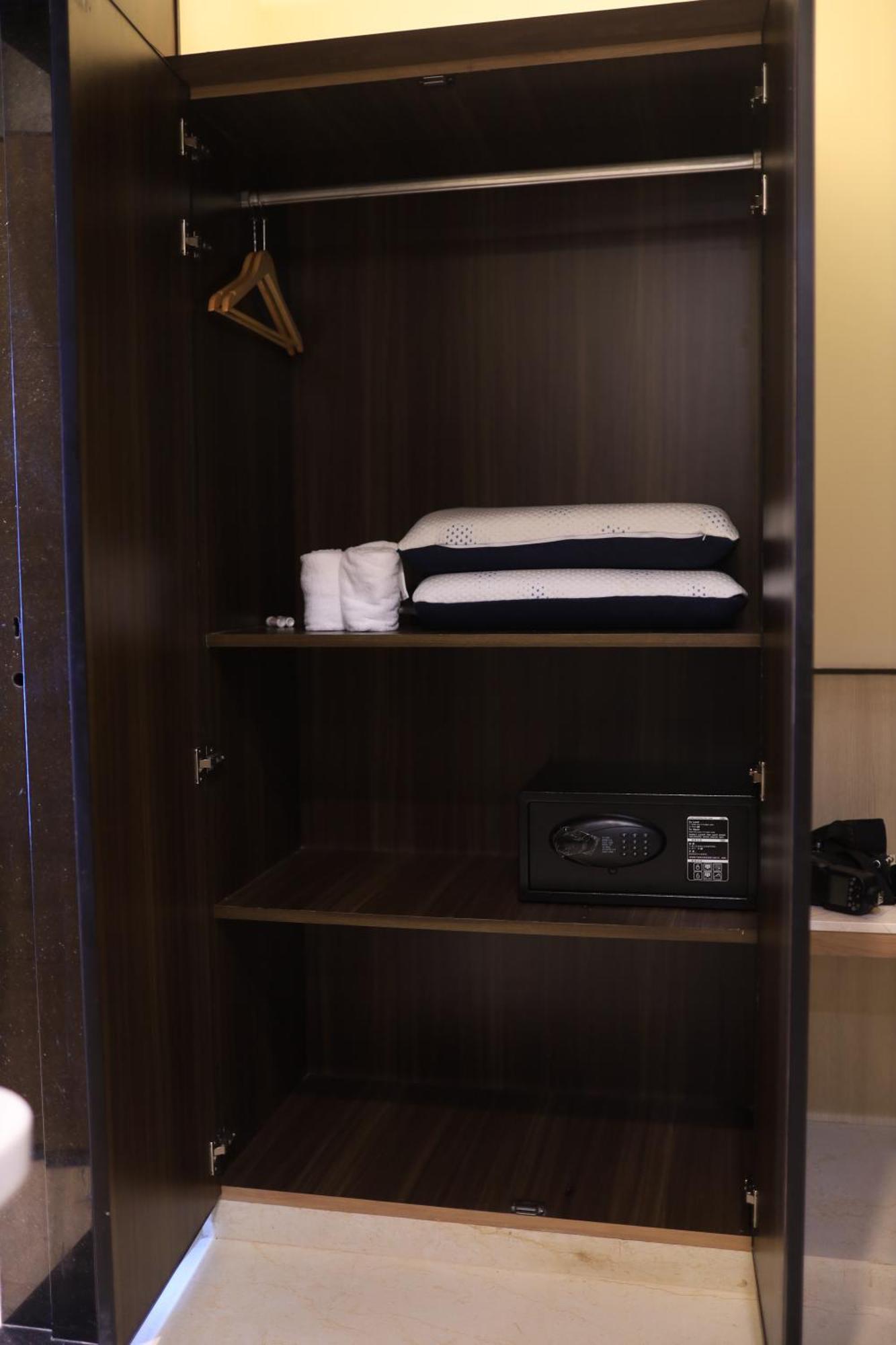 Kings Bury Inn Kumbakonam Extérieur photo