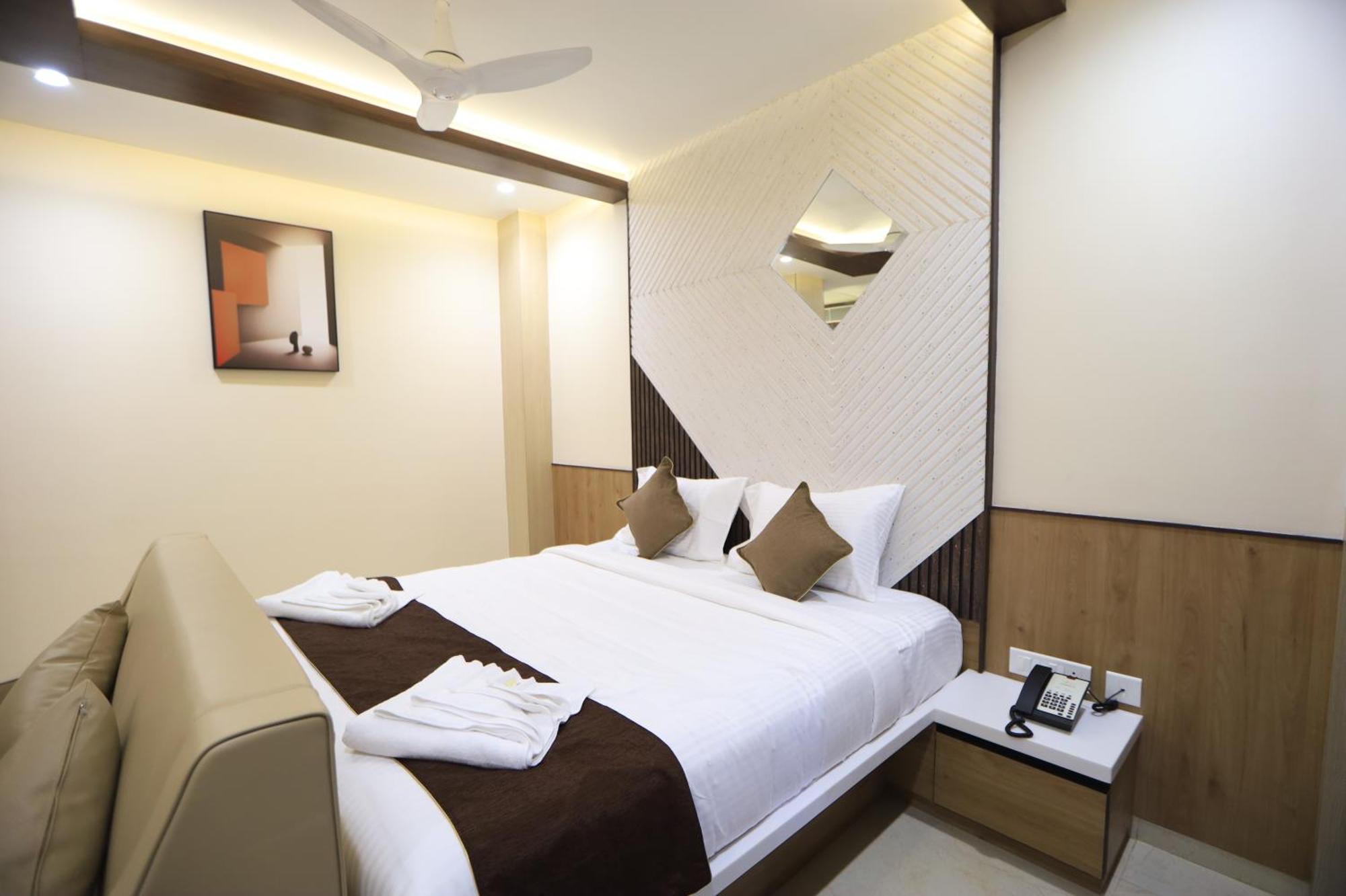 Kings Bury Inn Kumbakonam Extérieur photo